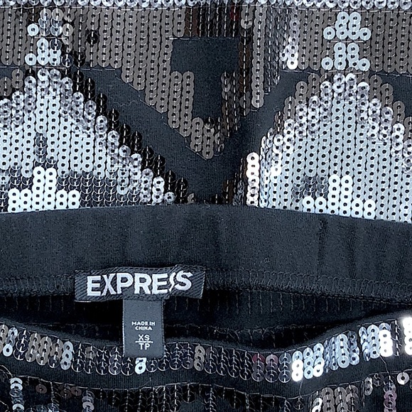 Express Sequins mini skirt - Picture 3 of 4